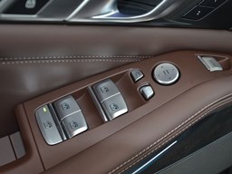 寶馬X5內(nèi)飾圖片