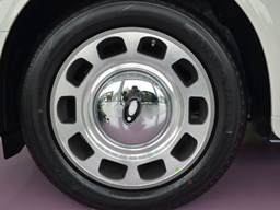 歐拉芭蕾貓 汽車圖片