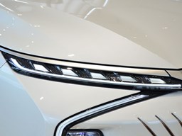 榮威鯨 汽車圖片