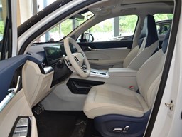 榮威鯨 內(nèi)飾圖片