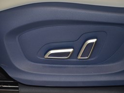 榮威鯨 內(nèi)飾圖片