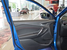 雪佛蘭TRAX創(chuàng)酷內(nèi)飾圖片