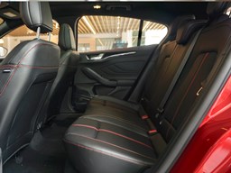 福特?？怂?內(nèi)飾圖片