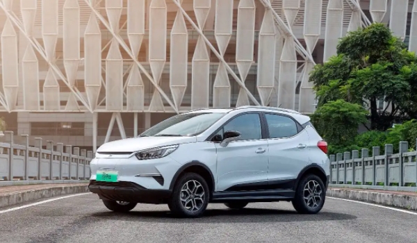 比亞迪12萬(wàn)的純電動(dòng)汽車 比亞迪12萬(wàn)一下的有四款車型