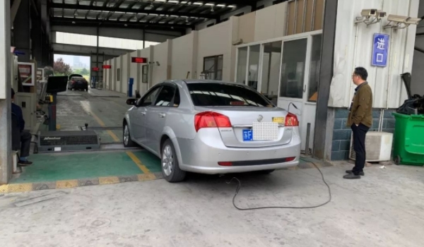 私家車(chē)多久年檢一次 需要在兩年時(shí)間年檢一次