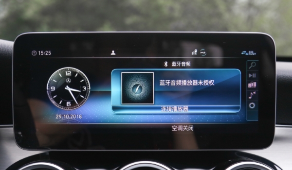 奔馳c中控屏幕不亮了 可以重新啟動系統(tǒng)、檢查鏈接線路、換保險絲
