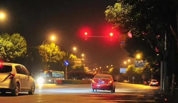 闖紅燈多久能查出來 闖紅燈需要等待3~7天的時間