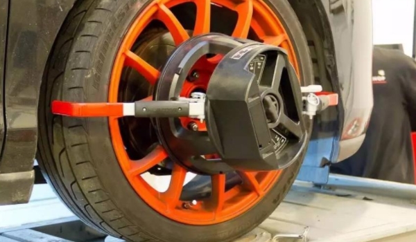 四輪定位多少錢 100元到1000元之間（各地收費的情況不同）