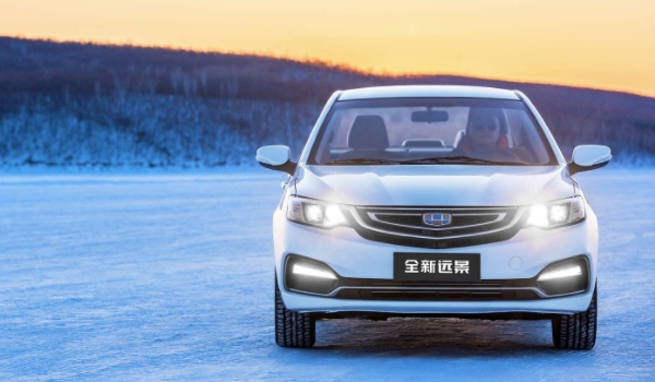 吉利遠景怎么樣 油耗低、動力好、后備箱空間大（1.5L自然吸氣發(fā)動機）