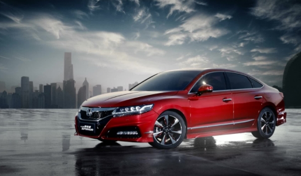 思鉑睿和雅閣哪個好 雅閣好一些（配置豐富、動力充足、保值率高）