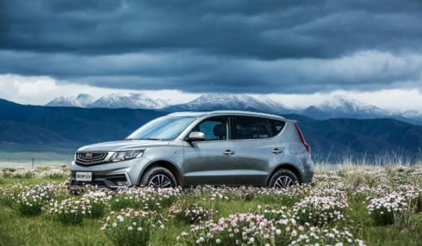 吉利遠(yuǎn)景怎么樣 配置豐富、油耗低、好操控（百公里6L）