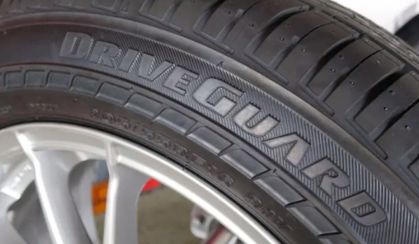 普利司通輪胎怎么樣 平整度低、排水性好、附著力很好（價(jià)格適中）