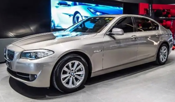 寶馬525和530的區(qū)別 在動(dòng)力、配置、價(jià)格上面有所區(qū)別