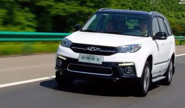 瑞虎3怎么樣 操控性好、油耗較低、外觀帥氣（百公里油耗7.5L）