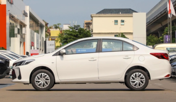 豐田威馳怎么樣 前臉?biāo)狻④?chē)身偏運(yùn)動(dòng)、保量保值率高