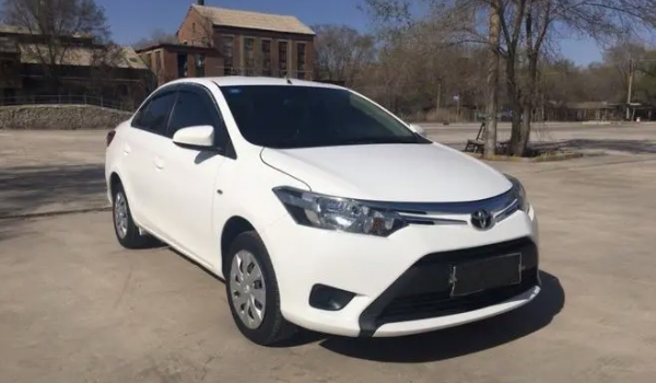 豐田威馳怎么樣 前臉?biāo)?、?chē)身偏運(yùn)動(dòng)、保量保值率高