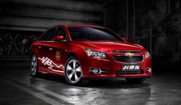 雪佛蘭科魯茲怎么樣 駕駛性能好、車輛配置豐富（目前已停產(chǎn)）