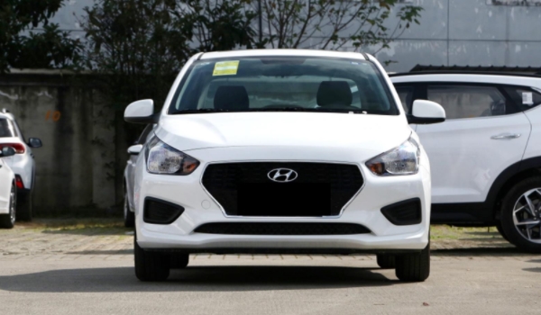 現(xiàn)代瑞納怎么樣 車身時(shí)尚、舒適性好、油耗較低