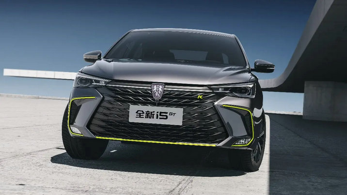 兩個馬的車標是什么車