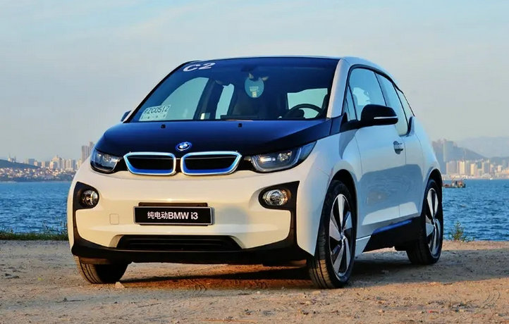 寶馬i3電動(dòng)車(chē)車(chē)架號(hào)在哪里