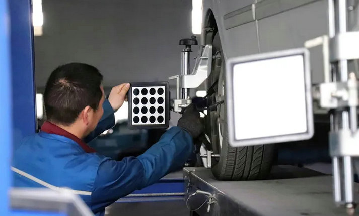 汽車做四輪定位多少錢一次