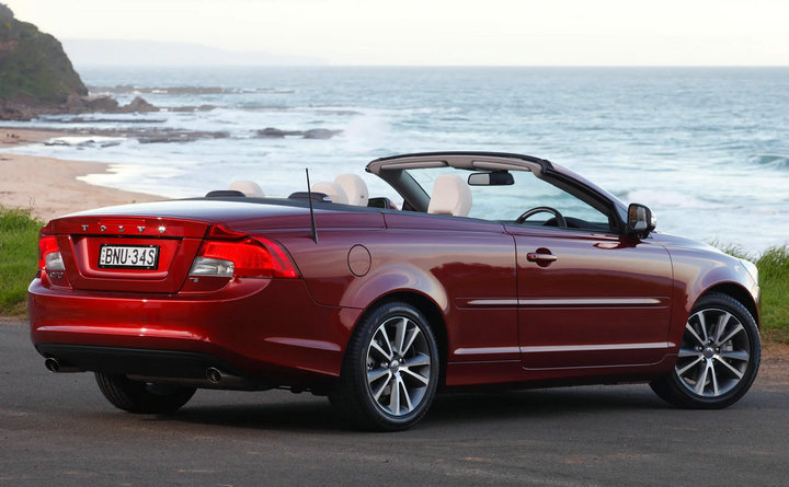 二手沃爾沃c70車怎么樣 值得入手嗎