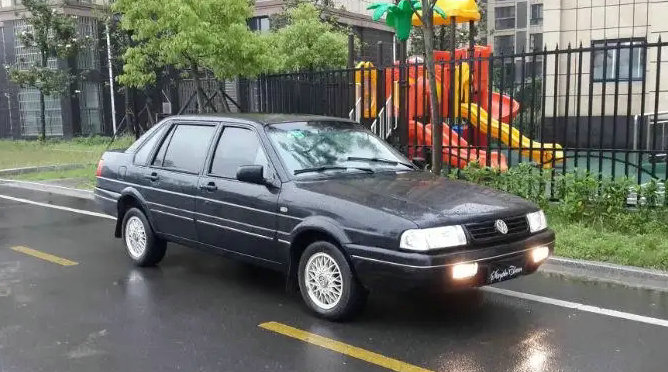 二手桑塔納2000值得買嗎