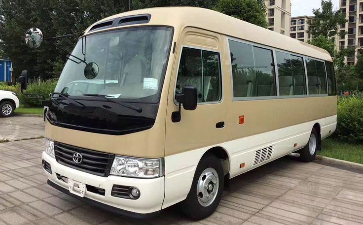 中巴車考斯特多少座的