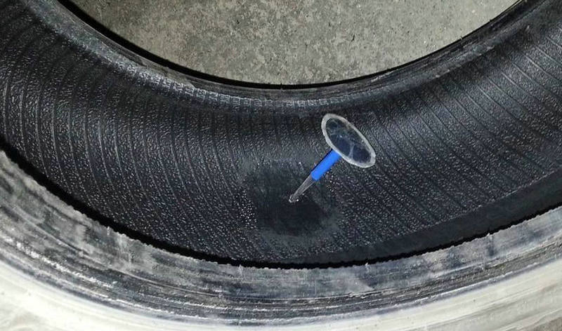 扎釘子補胎蘑菇釘還是貼片 那個補法好