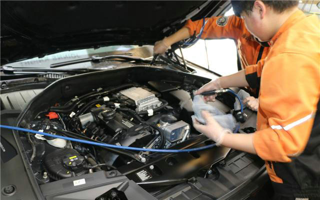 清洗發(fā)動機(jī)艙一次要多少錢