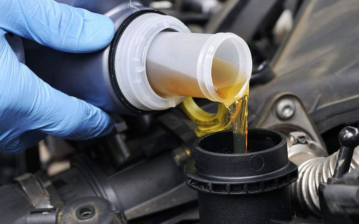 全合成機(jī)油一年換一次行嗎