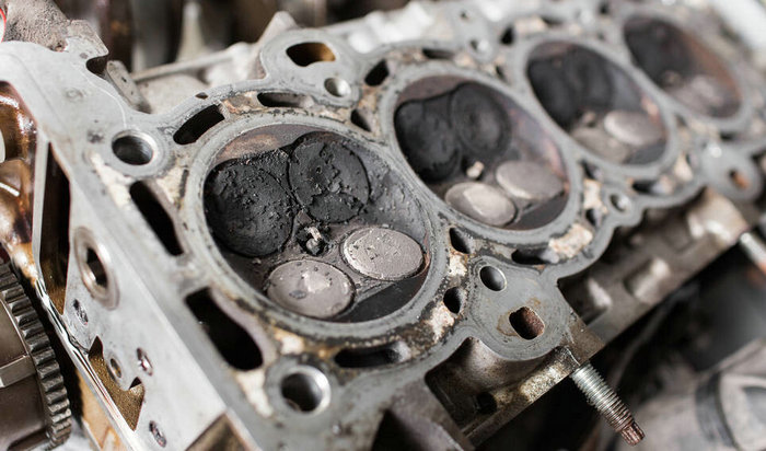 發(fā)動機(jī)缸內(nèi)積碳多久清洗一次