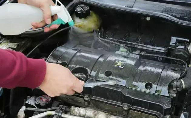 發(fā)動(dòng)機(jī)進(jìn)水維修費(fèi)用多少錢