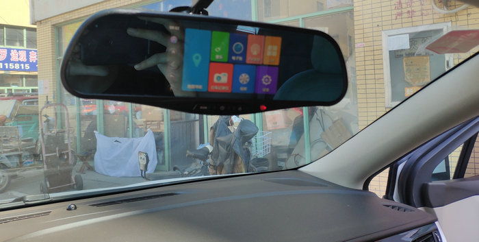 行車(chē)記錄儀通電后不開(kāi)機(jī)是怎么回事