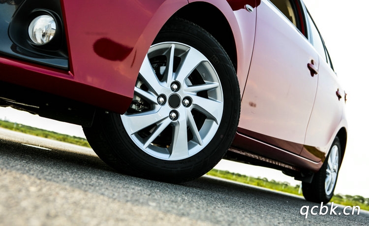 車(chē)輪轂刮了怎么修復(fù)