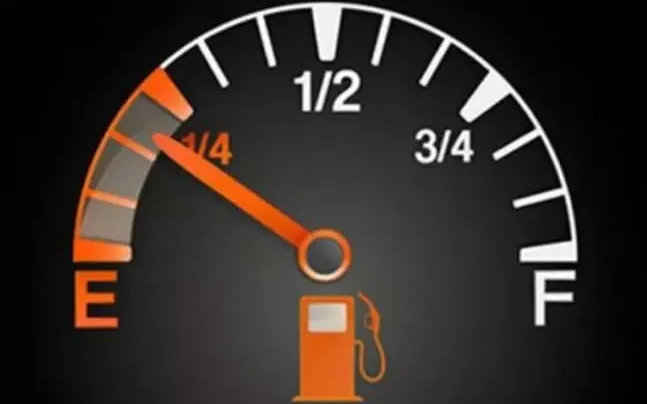 汽車油箱黃燈一亮還能跑多遠(yuǎn)