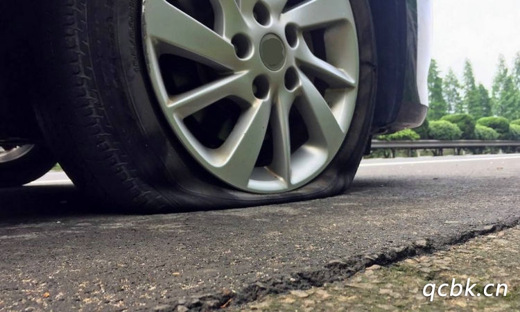 汽車(chē)爆胎是物理變化嗎