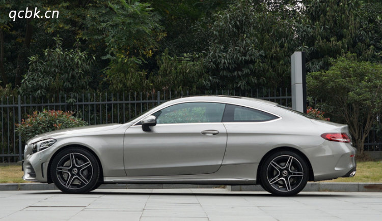 奔馳保養(yǎng)一次車大概多少錢