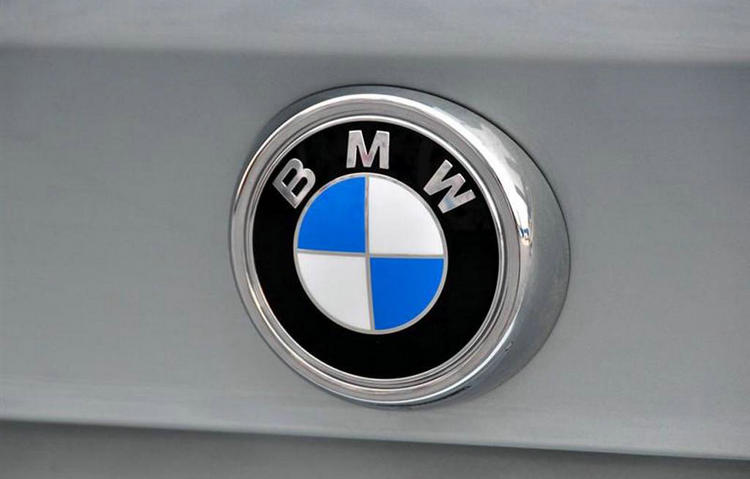 寶馬汽車標(biāo)志是什么