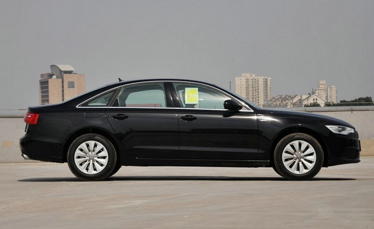 汽車踩油門(mén)有嗡嗡聲音怎么回事