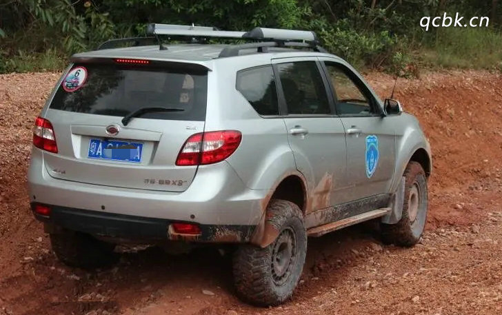 倒車(chē)上坡怎么倒