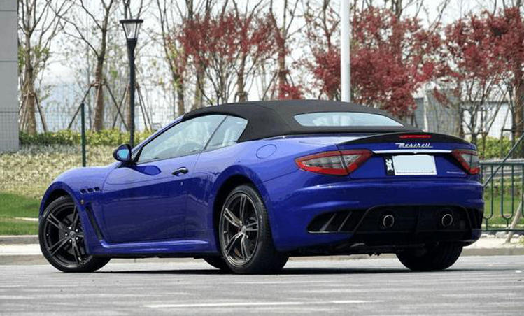 小型普通客車(chē)和小型轎車(chē)區(qū)別