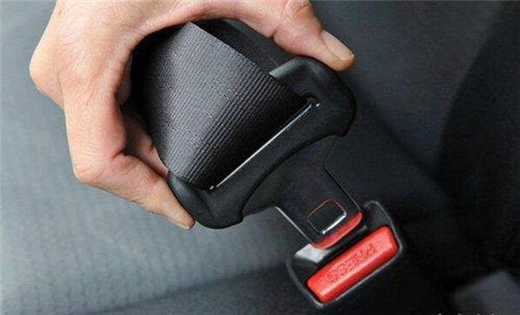 汽車(chē)安全帶拉不出來(lái)怎么辦