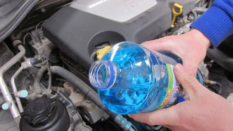 冬天玻璃水噴不出來(lái)是怎么回事