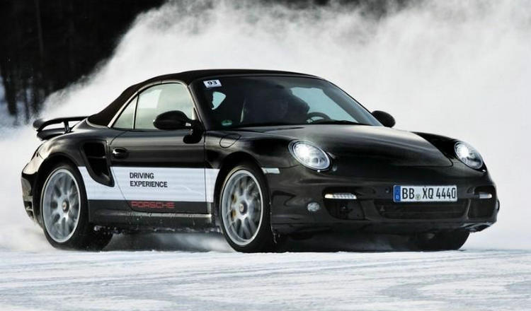 冷車啟動發(fā)動機聲音大正常嗎