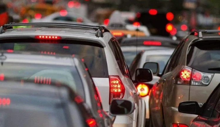 堵車油耗會(huì)增加多少