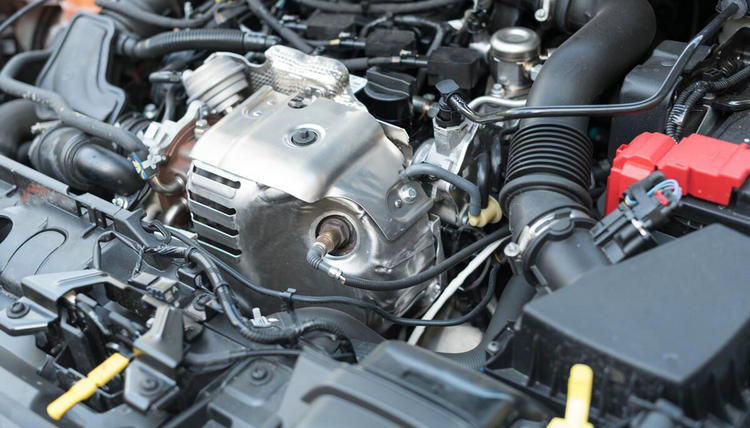 汽車發(fā)動(dòng)機(jī)使用壽命一般多久