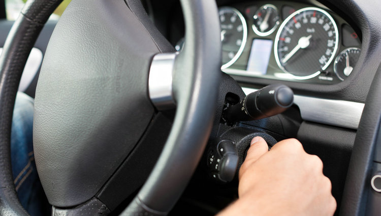 啟動(dòng)汽車(chē)的順序是什么 啟動(dòng)汽車(chē)的正確方法