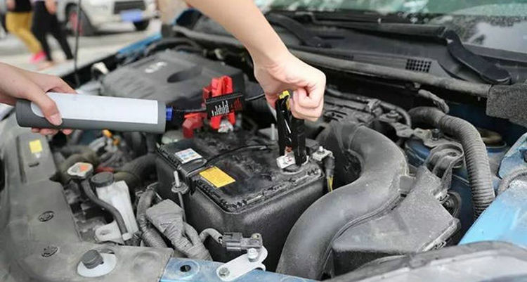 汽車(chē)電瓶沒(méi)電怎么打火
