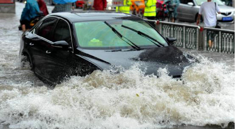 新能源車(chē)涉水出現(xiàn)絕緣故障怎么辦